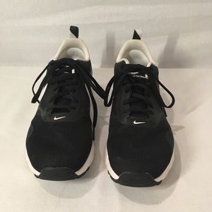 Nike Air Max Tavas Sneakers